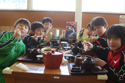 �É������̗l�q